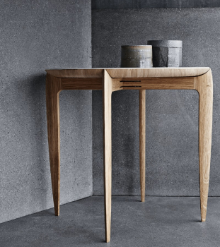 Preview: Fritz Hansen Tray Table